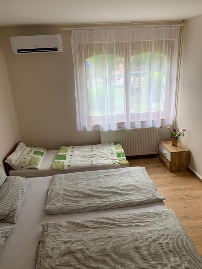 Zsuzsa Apartman Hajdúszoboszló Eksteriør bilde