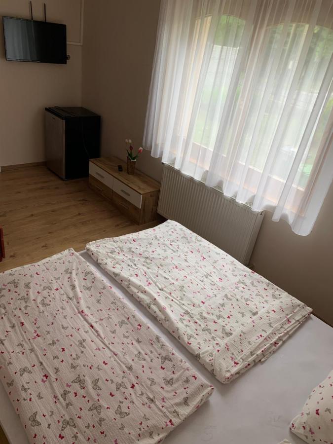 Zsuzsa Apartman Hajdúszoboszló Eksteriør bilde
