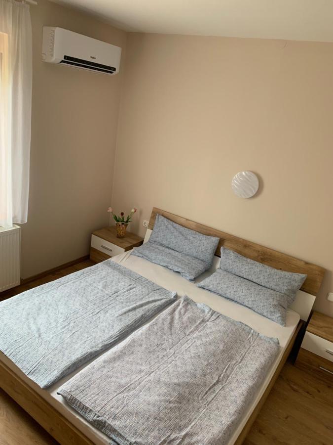 Zsuzsa Apartman Hajdúszoboszló Eksteriør bilde
