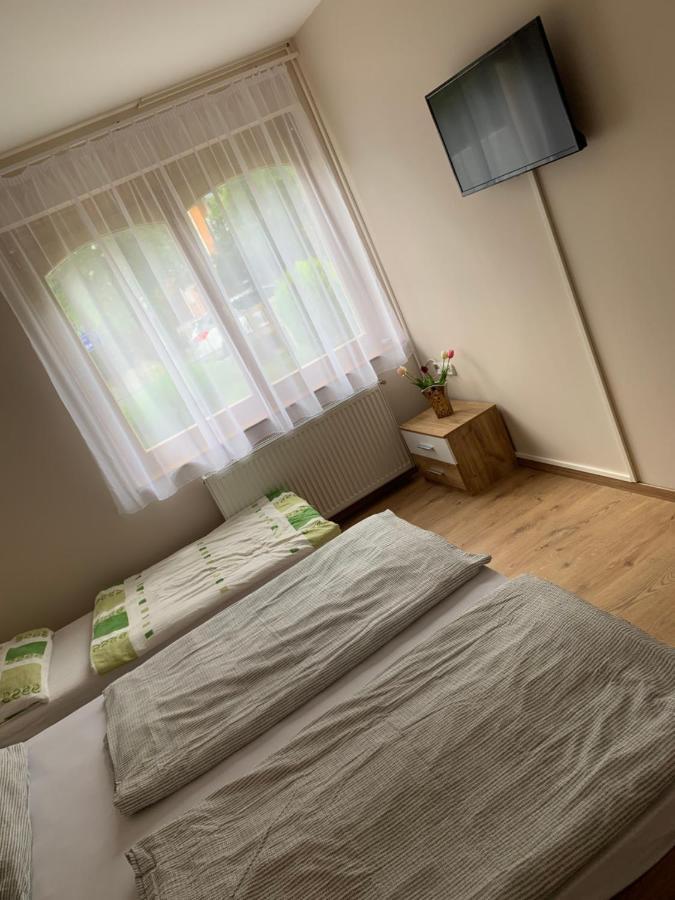 Zsuzsa Apartman Hajdúszoboszló Eksteriør bilde