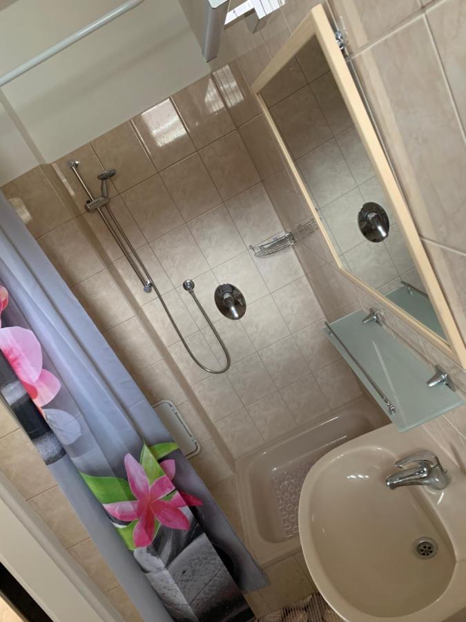 Zsuzsa Apartman Hajdúszoboszló Eksteriør bilde