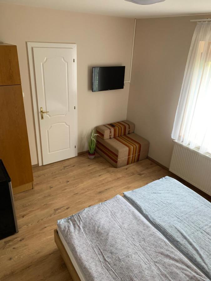 Zsuzsa Apartman Hajdúszoboszló Eksteriør bilde