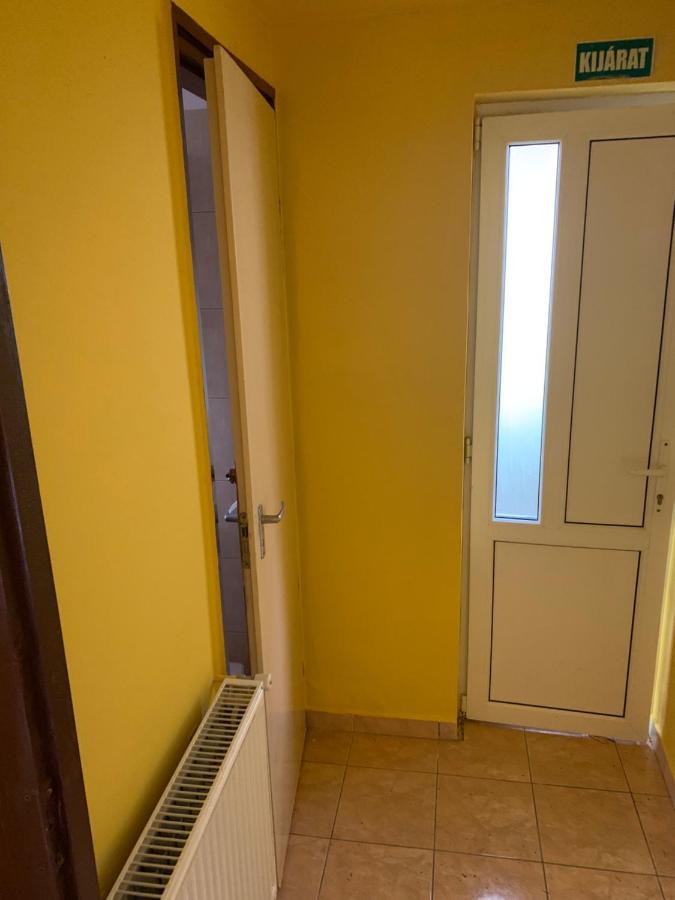 Zsuzsa Apartman Hajdúszoboszló Eksteriør bilde