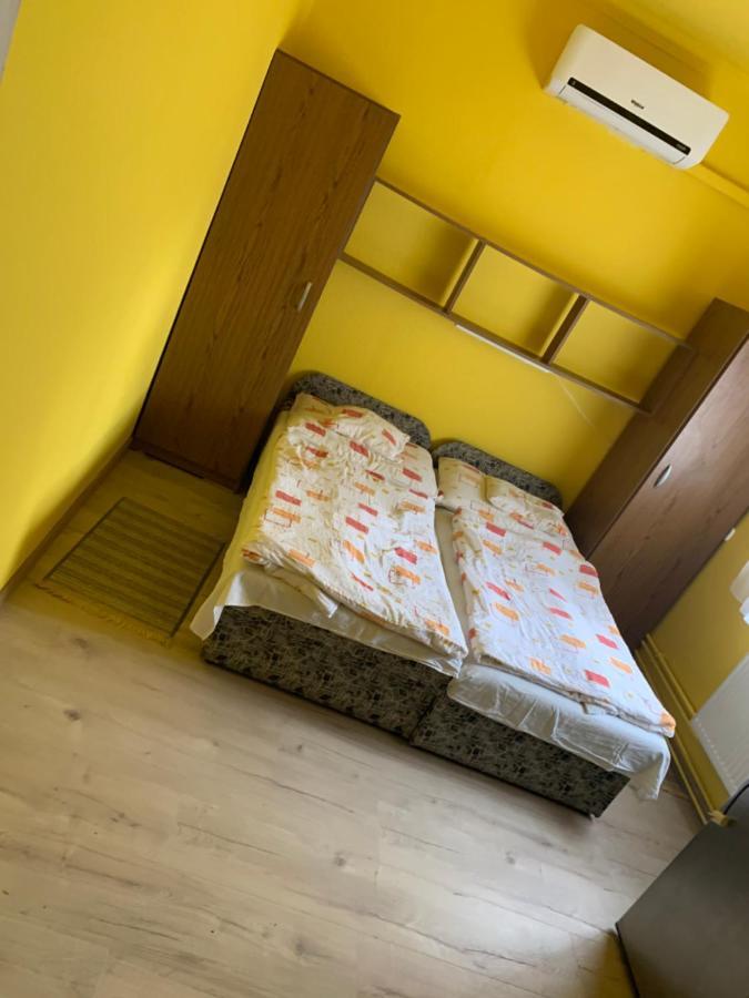 Zsuzsa Apartman Hajdúszoboszló Eksteriør bilde