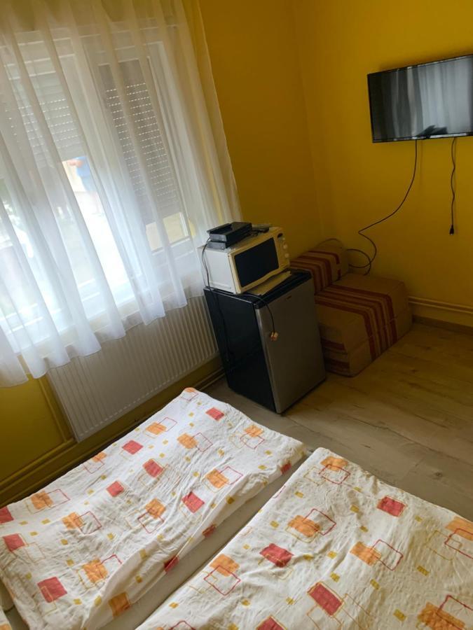 Zsuzsa Apartman Hajdúszoboszló Eksteriør bilde