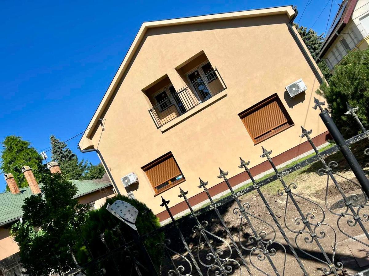 Zsuzsa Apartman Hajdúszoboszló Eksteriør bilde