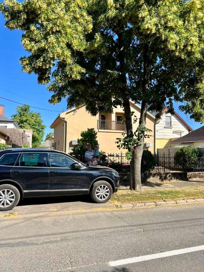 Zsuzsa Apartman Hajdúszoboszló Eksteriør bilde