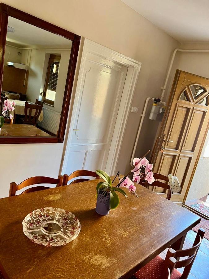 Zsuzsa Apartman Hajdúszoboszló Eksteriør bilde