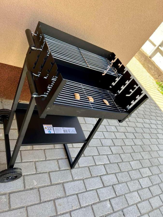 Zsuzsa Apartman Hajdúszoboszló Eksteriør bilde